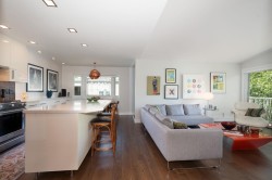301-1696 10th Avenue W Vancouver, BC V6J 2A1