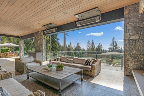 1450 Crystal Creek Drive, Anmore, BC 