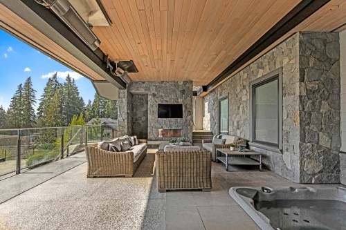 1450 Crystal Creek Drive, Anmore, BC 