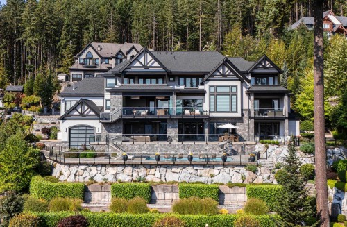 1450 Crystal Creek Drive, Anmore, BC 