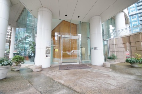 2205-1200 Alberni Street  Vancouver, BC V6E 1A6