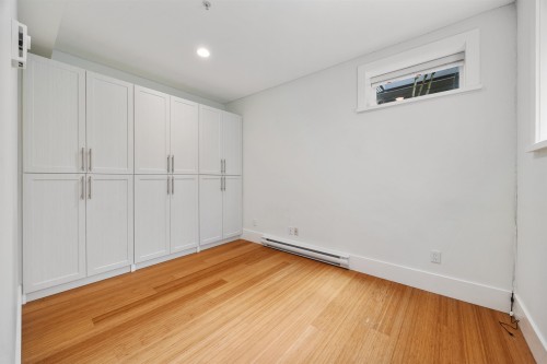 67 16Th Avenue E, Vancouver, BC 