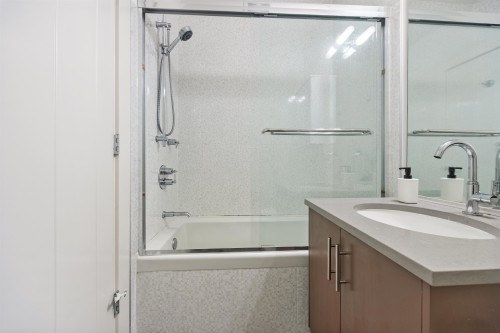 67 16Th Avenue E, Vancouver, BC 