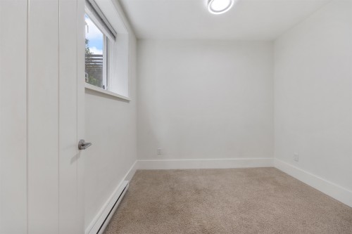 67 16Th Avenue E, Vancouver, BC 