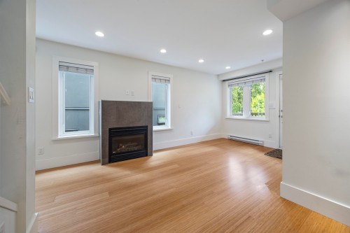 67 16Th Avenue E, Vancouver, BC 