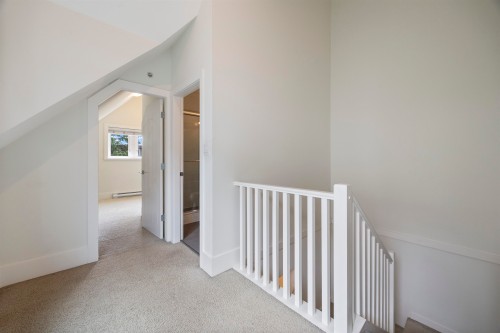 67 16Th Avenue E, Vancouver, BC 