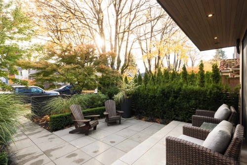2939 15Th Avenue W, Vancouver, BC 