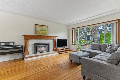 1684 Cornell Avenue, Coquitlam, BC 