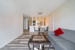1506-2004 Fullerton Avenue West Vancouver, BC V7P 3G8