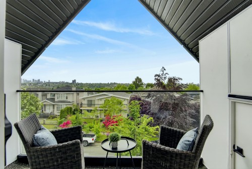 1-2741 7Th Avenue E, Vancouver, BC 