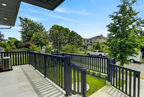 1-2741 7Th Avenue E, Vancouver, BC 