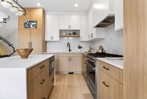 1-2741 7Th Avenue E, Vancouver, BC 