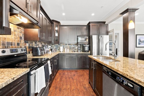 24176 104 Avenue, Maple Ridge, BC 