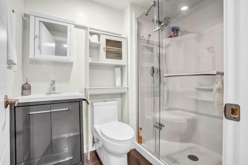 300 Balmoral Road W, North Vancouver, BC 