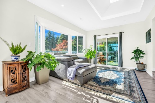 300 Balmoral Road W, North Vancouver, BC 