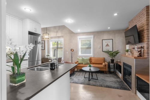 2426 34Th Avenue W, Vancouver, BC 