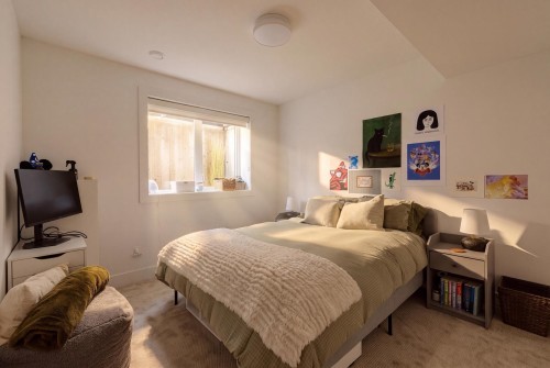 351 28Th Street W, North Vancouver, BC 