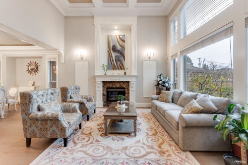 5011 Colbeck Road, Richmond, BC - Indoor Photo Showing Living Room With Fireplace