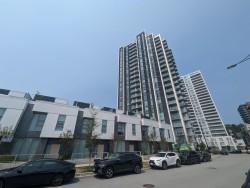1305-3430 E Kent Avenue  Vancouver, BC V5S 0G7