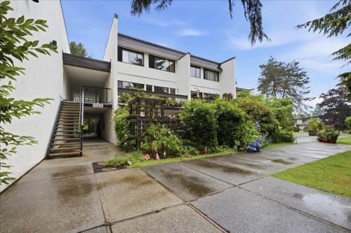 8-7363 Montecito Drive, Burnaby, BC 
