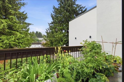 8-7363 Montecito Drive, Burnaby, BC 