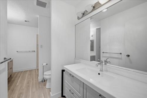8-7363 Montecito Drive, Burnaby, BC 