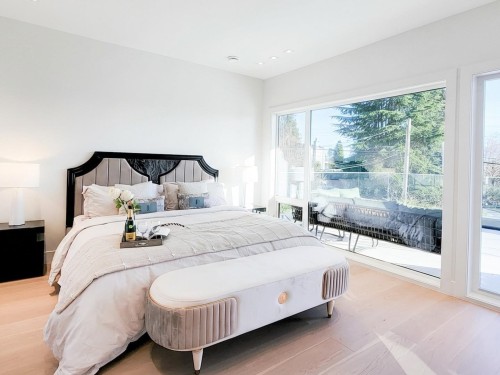 2141 Jefferson Avenue, West Vancouver, BC 