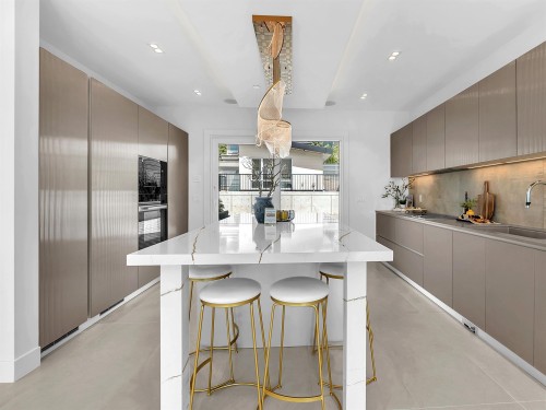 2141 Jefferson Avenue, West Vancouver, BC 