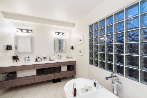 1590 Tyrol Court, West Vancouver, BC 