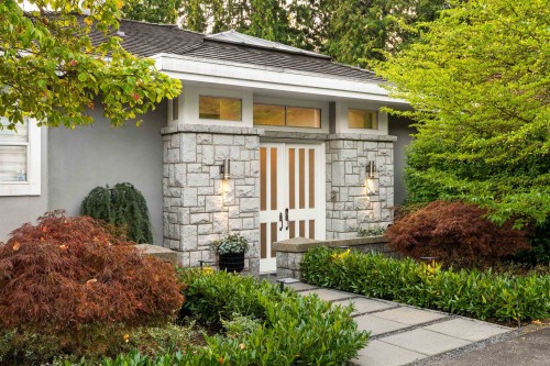 1590 Tyrol Court, West Vancouver, BC 