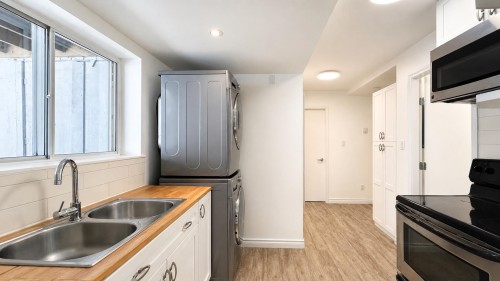 1398 Chamberlain Drive, North Vancouver, BC 