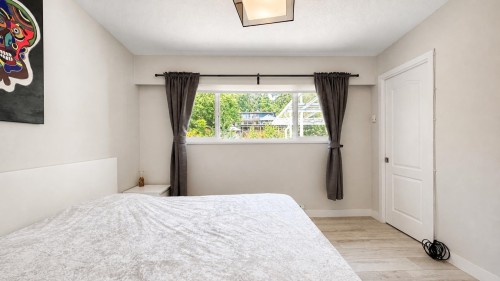 1398 Chamberlain Drive, North Vancouver, BC 