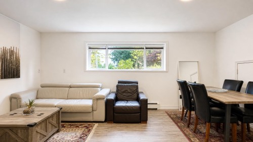 1398 Chamberlain Drive, North Vancouver, BC 