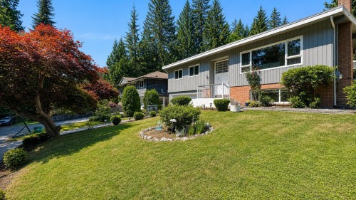 1398 Chamberlain Drive, North Vancouver, BC 