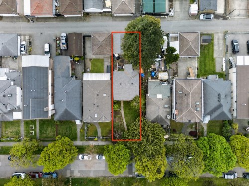 2112 46Th Avenue E, Vancouver, BC 