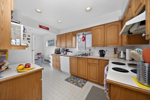2112 46Th Avenue E, Vancouver, BC 