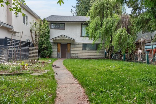 2112 46Th Avenue E, Vancouver, BC 