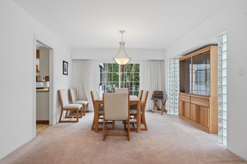 2030 Jordan Drive, Burnaby, BC - Indoor Photo Showing Dining Room