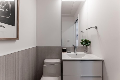 1-60 17Th Avenue E, Vancouver, BC 