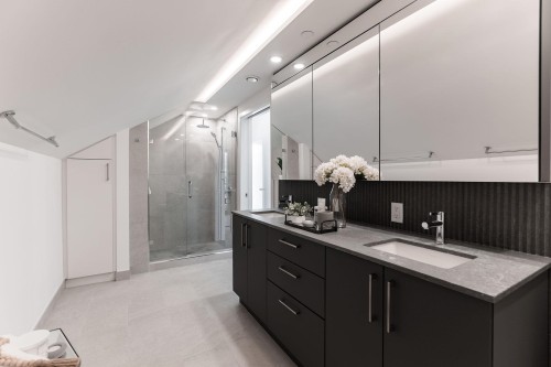 1-60 17Th Avenue E, Vancouver, BC 