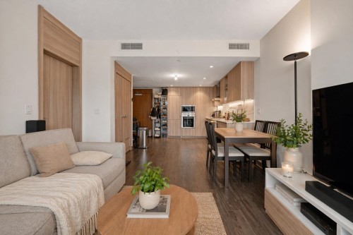 1189-8671 Hazelbridge Way, Richmond, BC 