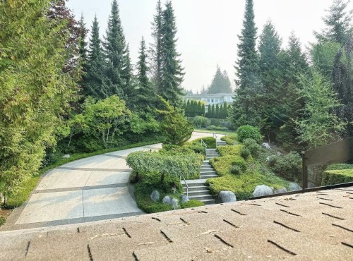 2265 Chairlift Road, West Vancouver, BC 