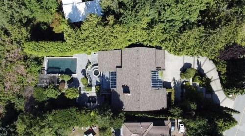 2265 Chairlift Road, West Vancouver, BC 