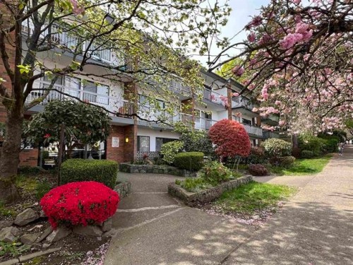 103-1950 8th Avenue W Vancouver, BC V6J 1W3
