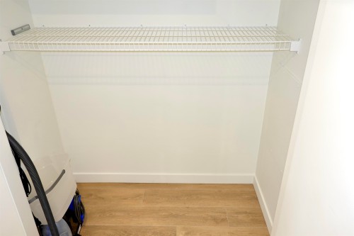 444-545 2Nd Street E, North Vancouver, BC - Indoor With Storage