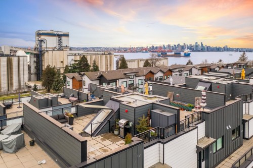 444-545 2Nd Street E, North Vancouver, BC - Outdoor With Body Of Water