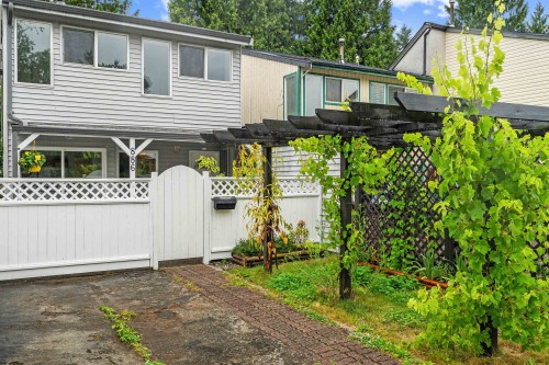 886 Pinebrook Place, Coquitlam, BC 