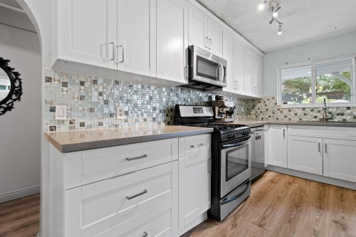 886 Pinebrook Place, Coquitlam, BC 