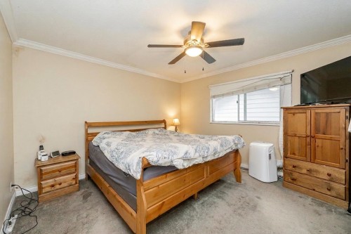 20102 Ditton Street, Maple Ridge, BC - Indoor Photo Showing Bedroom