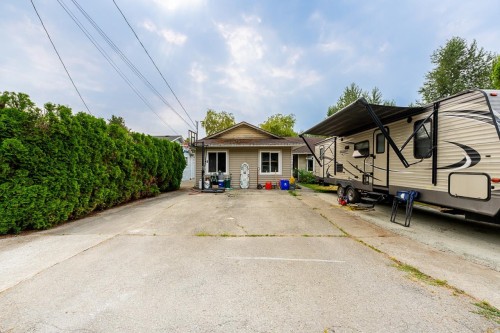 20102 Ditton Street, Maple Ridge, BC - Outdoor